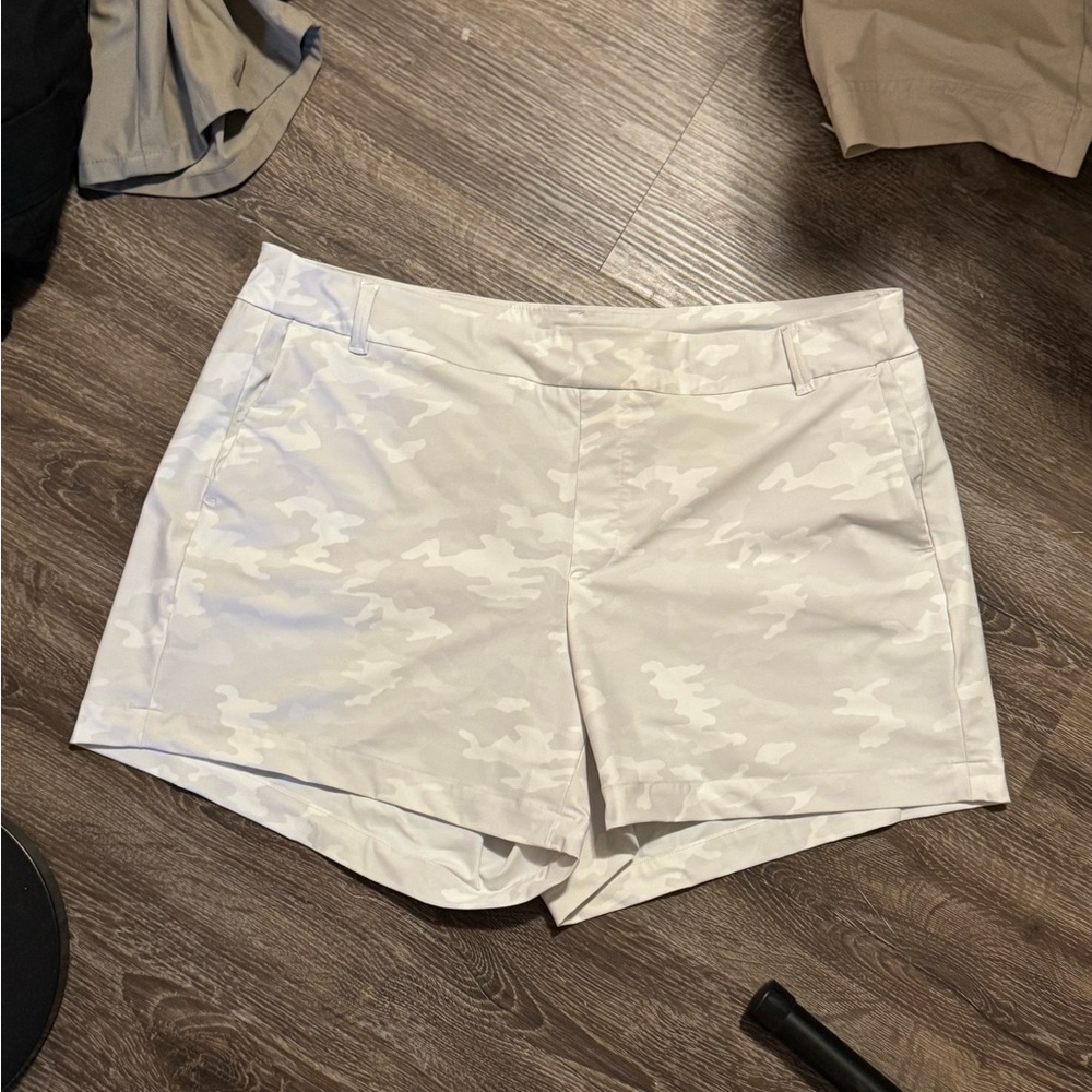 Spanx Sunshine Shorts NWOT - Picture 3 of 6
